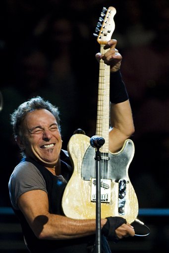 BruceExaminer's profile picture. 