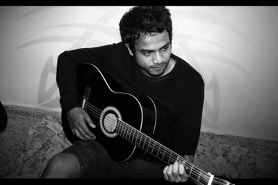 Professional dreamer ;) soon to be an actor/singer/director something !! :D