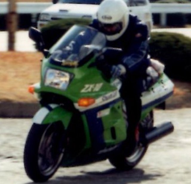 kubotamu's profile picture. クルマとバイク、レース観戦、格闘技大好き☆音楽はサザンが一番やけどHRも聴きます♪仕事は業種で言えばディスプレイ業になるかな。猛虎命でもあります☆