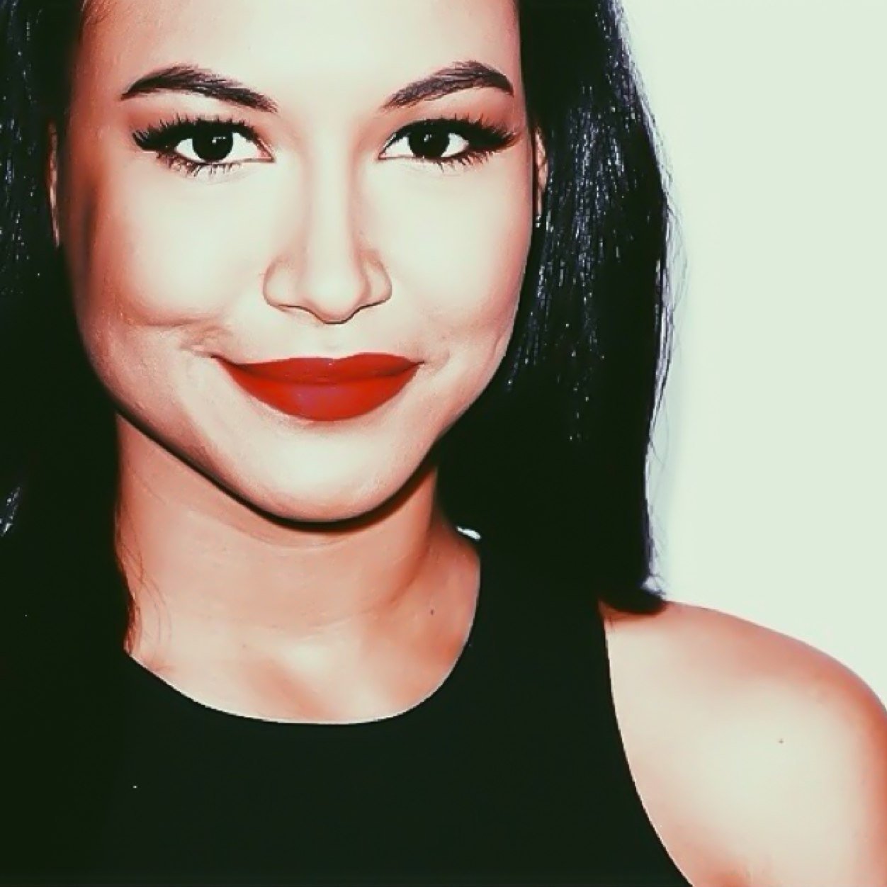 unbrokenlopez's profile picture. Only straight I am is straight up bitch.