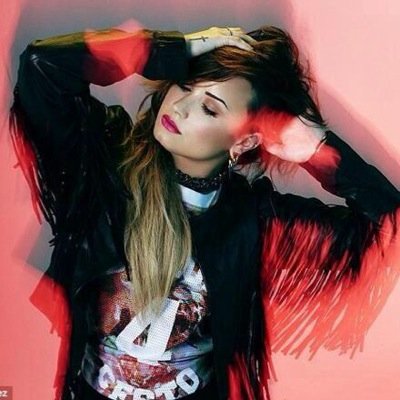 * Demi Lovato * Ariana Grande * 5H * TW *