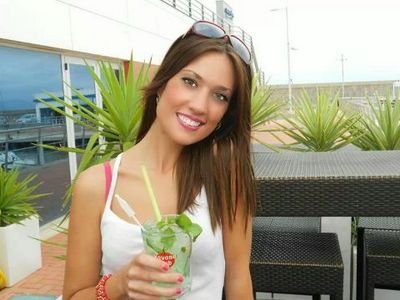 la vida es un reto: vivela,siente, ama, ríe,llora,juega, gana, pierde,tropieza,pero siempre levantate y sigue