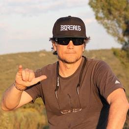 robertmimiaga's profile picture. Master Profesional en Creación, Dirección  y Realización de Motion Graphics MMG.
Fotografo hobbyist.