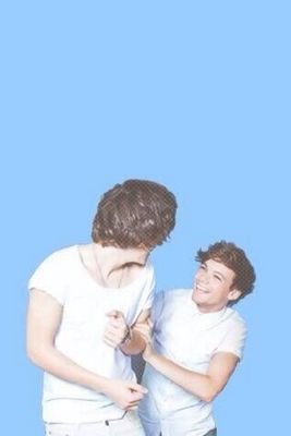 Roses are red ,Violets are blue ,Larry is real and Harry fucks Lou!!!                                                       pls rt!!   https://t.co/01PuFqAS2m