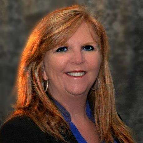 SuzannKnight's profile picture. helping businesses find their audience through video across all platforms making their marketing more efficient and effective