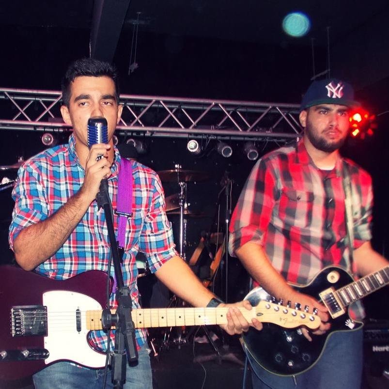 Fã clube destinado a @MovinRock. Oficializado por @habibeymovin , @kajobueno e por @igormovin. Since: 08/10/2013 Dona: @lehcazimiro