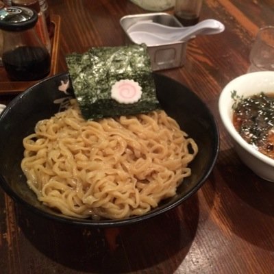 ラーメン好きの新卒です。
ラーメン好きは勝手にフォロー失礼します✨
さて、レッツラーメン✨
