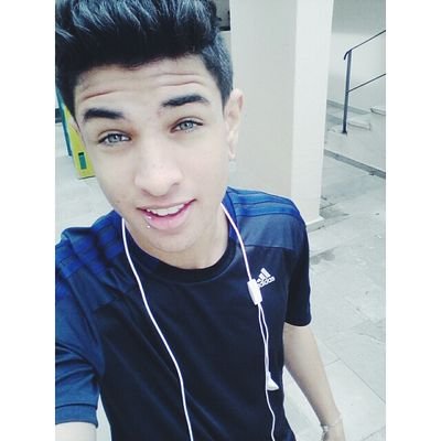 16 y