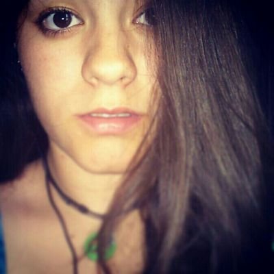 Conocida por muchos nombres pero registrada con uno, @SenyoradeBUH. No intentes conocerme, saldrás mal parado. Hija de puta con sonrisa.