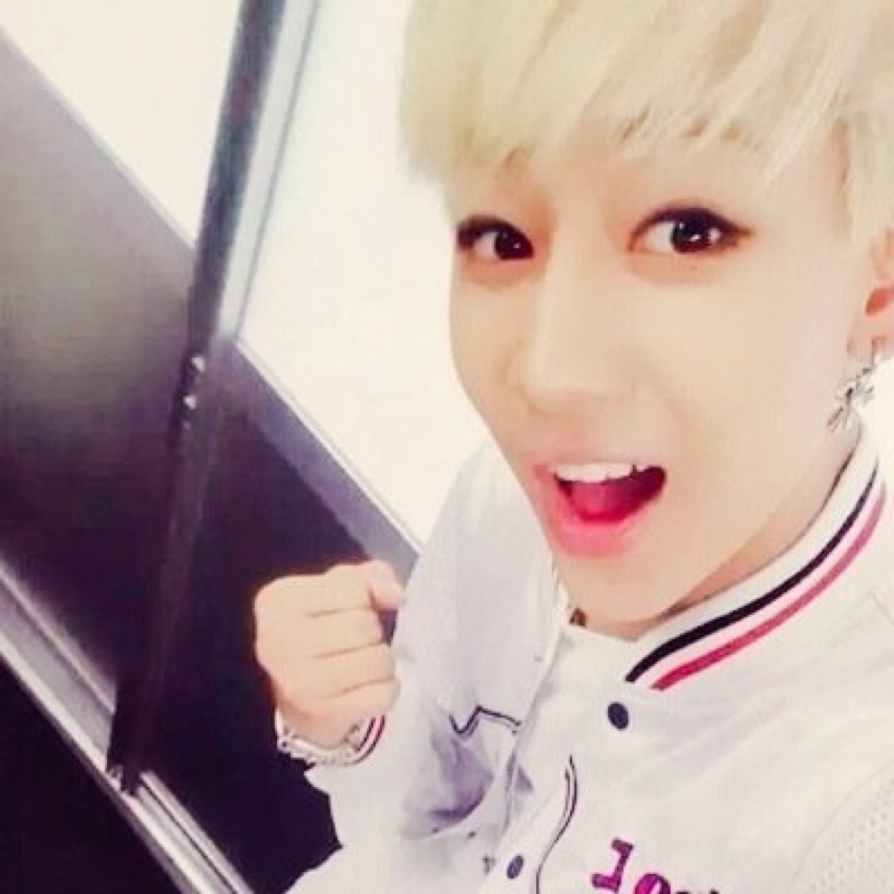 อันยองคร้าบ ผมแบมx2 น่ารักฟรุ้งฟริ้ง __ มา มา มาคุยกันเถอะ น้า~ 가자 가자 __~