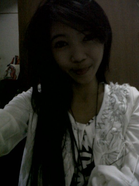 tharyaudiaputri's profile picture. My family,clIquers,beller,☺