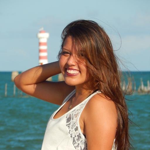 Sou dessas que carregam um livro na bolsa até quando vai a festas, para o caso de uma emergência.
https://t.co/Ggu4Cyis86