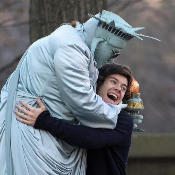 follow @6onedirection9