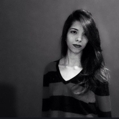 Instagram: laurarmolina