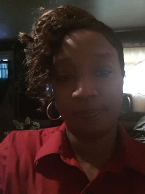 DumayIona's profile picture. loving lyfe