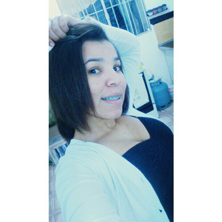-Uns vem pra dividir , outros pra somar , uns pra te ver cair mas poucos pra te levantar .