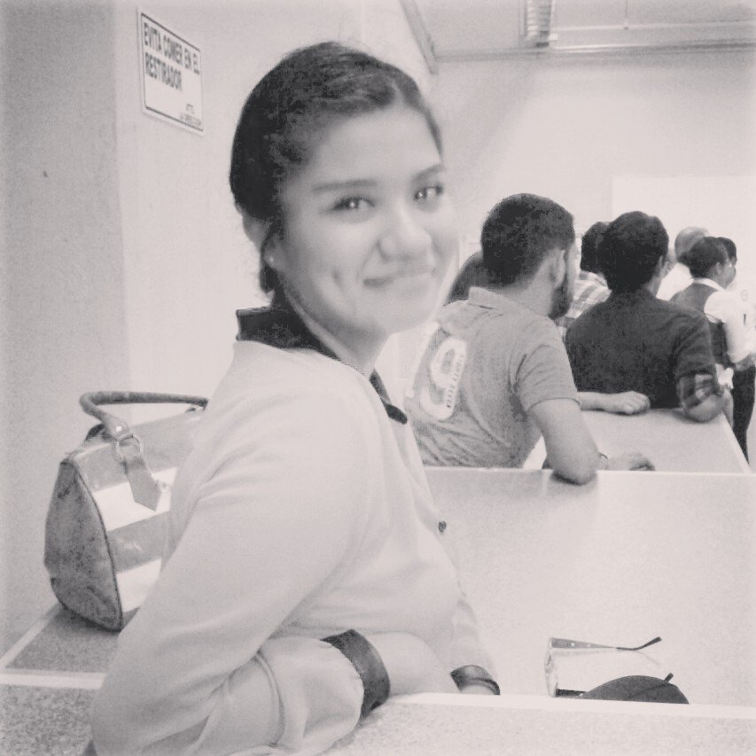 Estudiante de Arquitectura Sustentable, me encanta la música, caminar  (:
