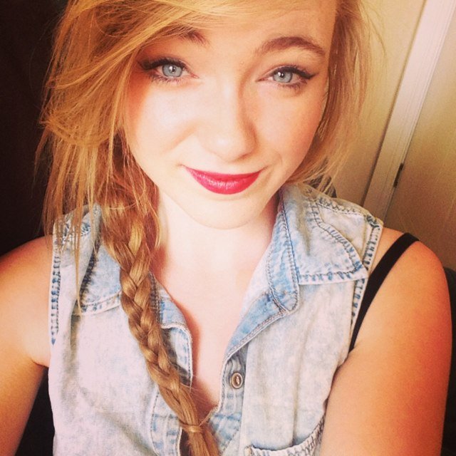 Hey guys, i'm CaZza, 18, cymru! So happy, wouldnt change a thing! Just smile and everything you want will follow! #baller