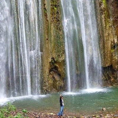 احب النصر ، وأنبذ التعصب ، وأكره الكٌْتاب المأجورين ، والمتلونين ، فالصحفي والمذيع والمعلق واللاعب قدوه فليخافوا الله فيمن يتابعهم ويقتدي بأفعالهم