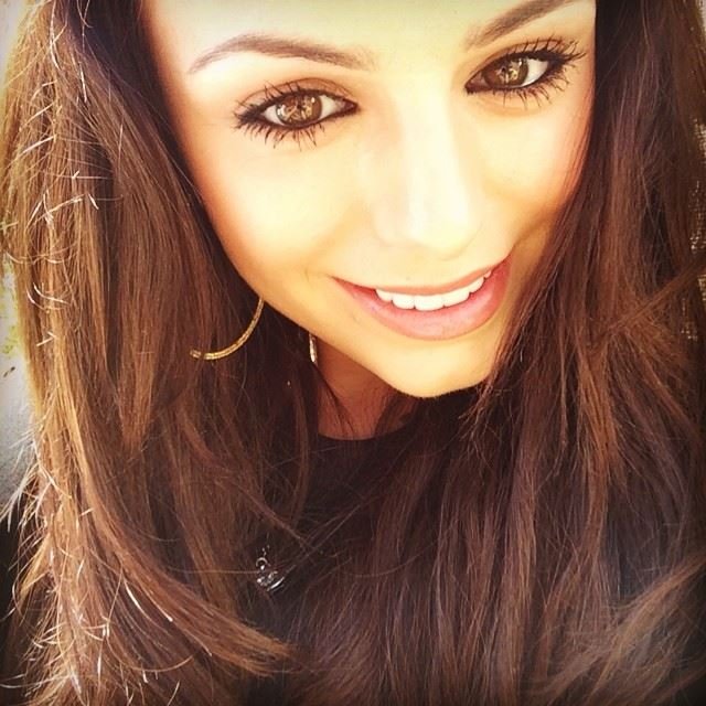 You're a Brat ? You love Cher Lloyd ? So welcome ! Here you know all about Cher & cie ;) ♥♥♥
