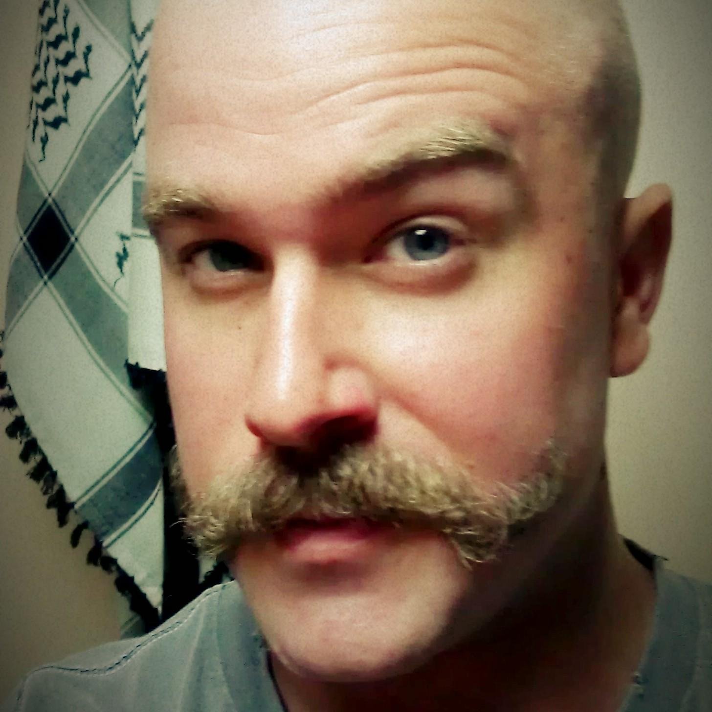 Former U.S. Marine Infantryman, photographer, scholar, dude. Honorably discharged 2005. Now it's time to discharge my mind; honorably of course. ;-)