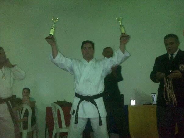 Quimicogeo's profile picture. Lcdo en Quimica. Revolucionario. Deportista. Cristiano Evangelico. Amigo incondicional, amante de la buena mesa y enamorado de la vida. 100% Sidorista.