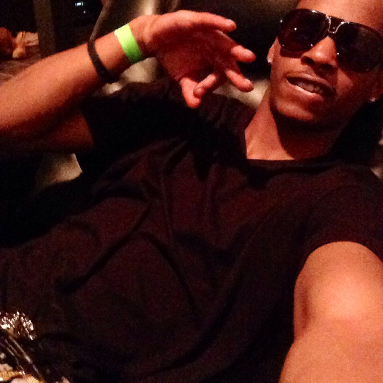 Always been Da type of Ni*** to lead But ill follow back Reppin #TeamHAE #TeamFollowBack if u cute #RealTalk #OnHood #TeamMo$$$$