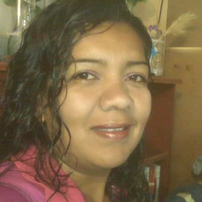 licenciada lucy profesional egresada de la universidad bolivariana de venezuela, participante del instituto de mejoramiento profesional UPEL maestria