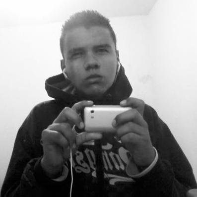 '' .. é uma amizade que eu quero pra toda vida.. eu amo você cú ♥ '' @tha_aurieni aqui :)