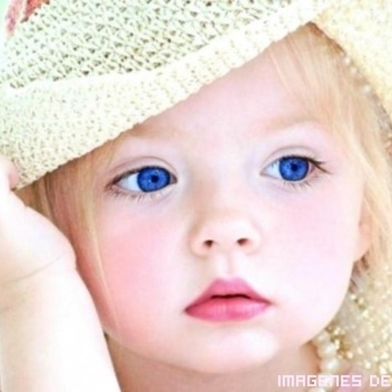 BethCorcoran_KE's profile picture. Hija legal de Shelby, e hija biológica de Quinn Fa(perfecta)bray y Puckerman. Rach es mi hermani. Kurt, mi tito guay. Sugar me da sugus. Soy Judiana.