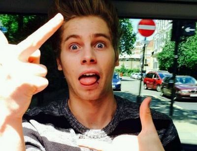 5sos 0/4. @5sos #5sosComeToChristchurch
