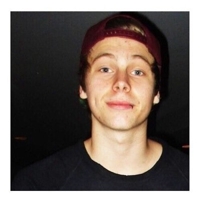 ~free follow from @crackcoclifford~