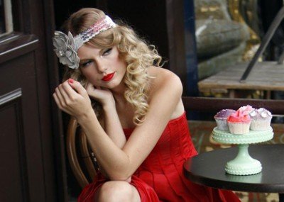 Taylor Swift. That's all. Wish I could have a follow, but it's not easy when your idol doesn't follow back. Oh well.. Forever and Always. LETS ALL PAINT IT RED.