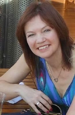 Faculty Director of Operations MDH, runner, dog owner, lover of live music, choir singing and red wine