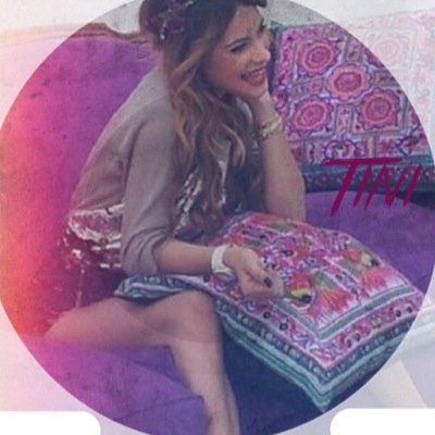 Salut, moi je suis une tinistas, et tini c'est ma vie, n'hesitez pas à vous abonner. P.S : si vous avez instagram, moi c'est @fan_de_tini_number_1