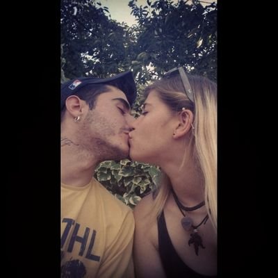 Aficionada a los rallys,Futura copilota,Cunetera a muerte! Su sonrisa me hace grande Veintidós