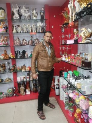 ‏‏‏كاتب وناشط سياسي