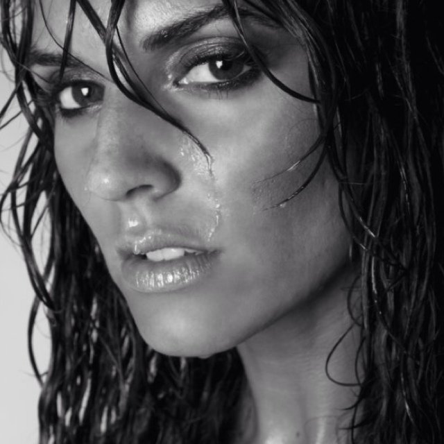 Blood_Runs_Gold's profile picture. From captive to Captain, I am the first mermaid to sail the seas as a pirate. Mankind will rue the day they set their greedy eyes on my ocean (OOC @SirenScribe)