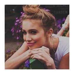 christal amber benson • 18 • single