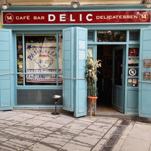 DELIC es desde 1998 comida del mundo a cualquier hora del día. Único en el Madrid de los Austrias y cada vez más ecológico. Sabrás que estás en DELIC!!