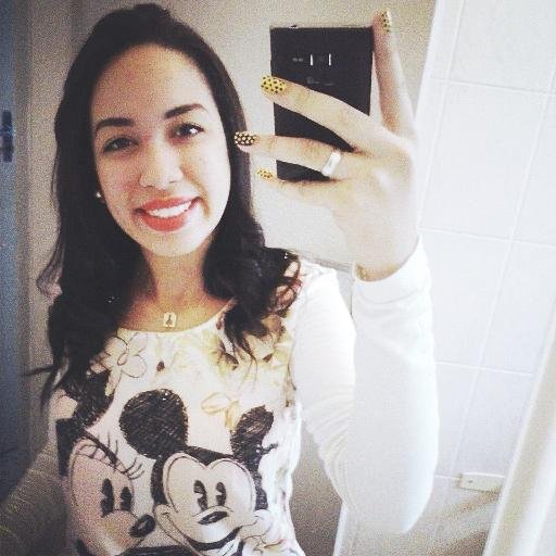 Acho que viver é isso. Viver é mudar. Você não é o mesmo de ontem, e nem o mesmo de amanhã.