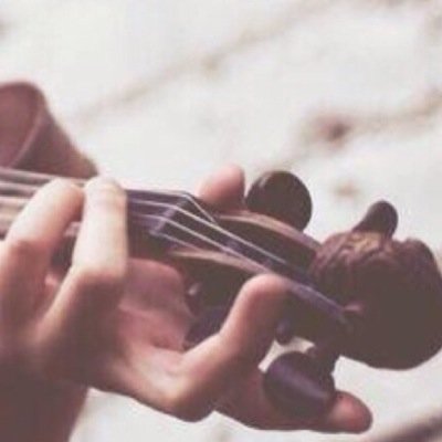 عنْ أي شَيء لا يُرْبك الْإيقاع
