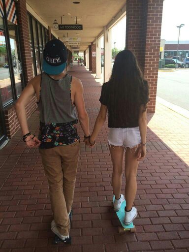 DM us your FL OTP's and we'll post them! You can also leave crush messages if you want.
