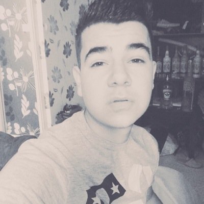 Atch2oom's profile picture. Les gow c'est tous les mêmes Bico! #BicoBlacoBlanco #TeamLens