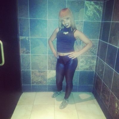 NEW TWITTER. FOLLOW ME, I FOLLOW BACK!