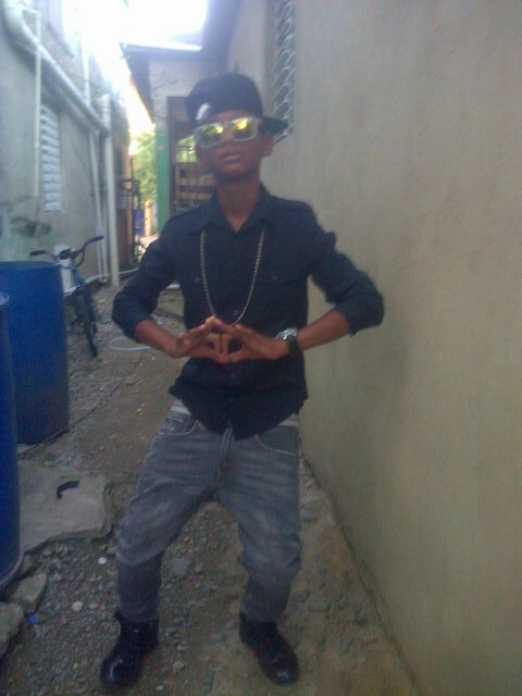 #Yo Soi De AQui Desde El Barrio Que Mebio CreSer :-)