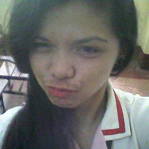 A college student/music,dance addict/booklovers
    (bawal ang snob guys) just simply follow, I will              follow you back