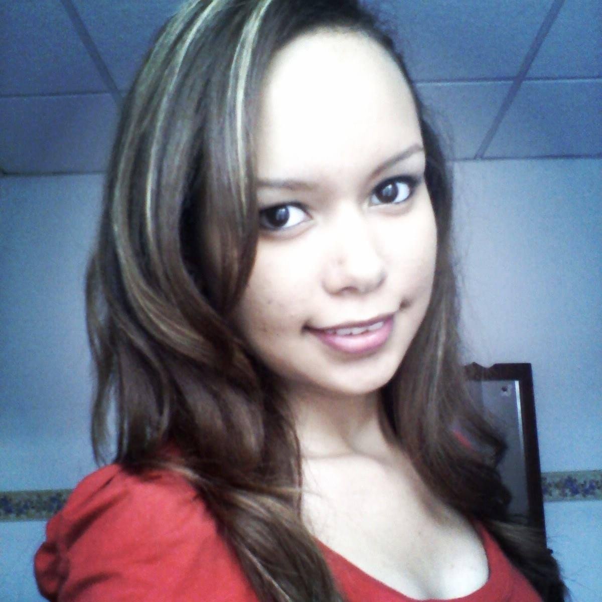 :D' Soy la alegría de quien me ama, la tristeza de quien me odia y la preocupación de quien me envidia.