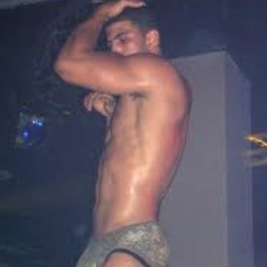 I totes love them gay boyz (Don't tell Tanya, she don't know) sweet gay honeys hmu ;) stripper at night, chicken eater by day