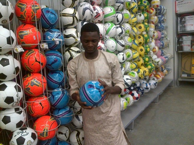 proud to be a muslim #footballer# ameenuuba1@gmail.com#+2348141744669 #1of D best EDEN HAZARD FANS#the best @Chelseafc FANS (student northwest university kano)